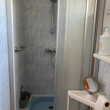 Saint Georges Bed and Breakfast Ρουαγιάν